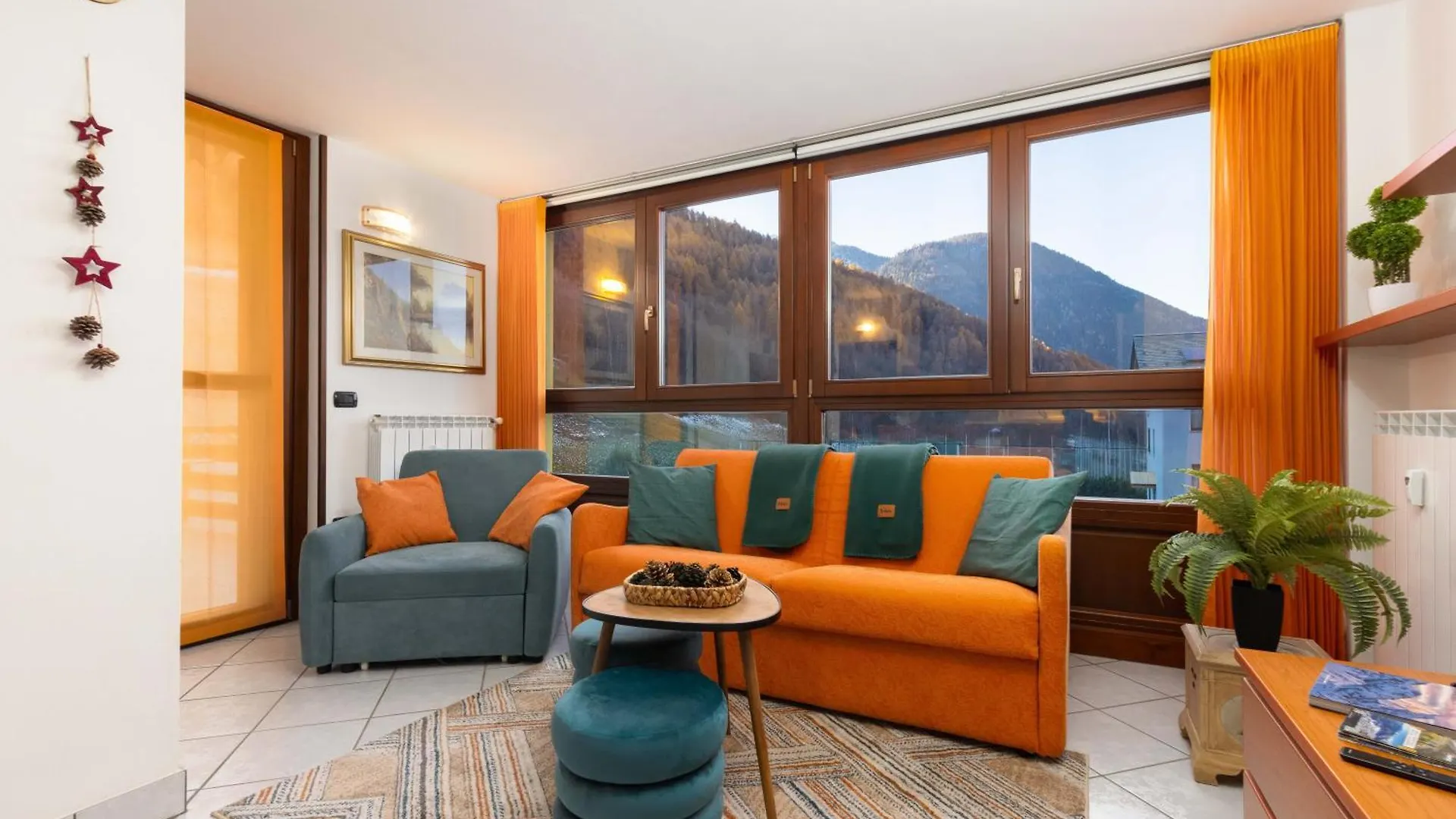 Aprica Favoloso Con Terrazzo Wi-Fi Netlix 4 Ospiti Comodi 3 Minuti Dalle Piste -Davvero Comodo